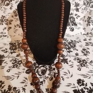 Long wooden necklace jp12
